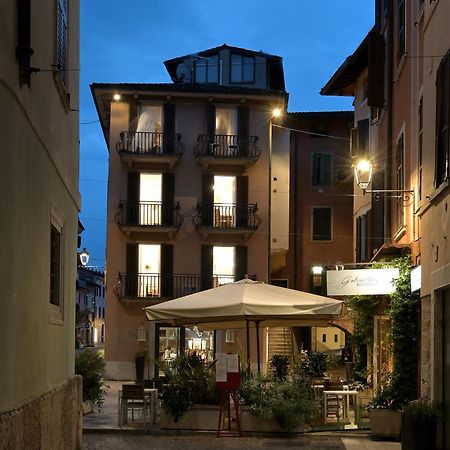 Cavour Apartments Salo Bagian luar foto