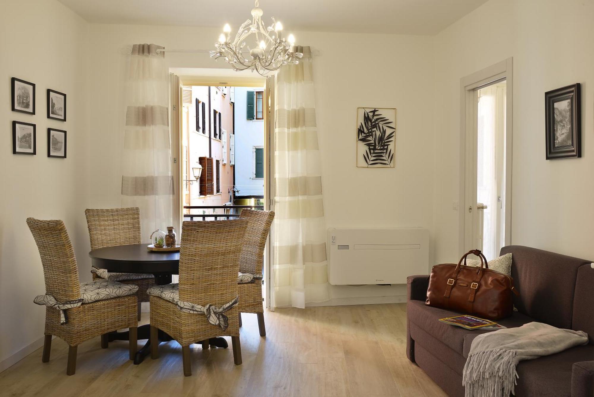 Cavour Apartments Salo Bagian luar foto