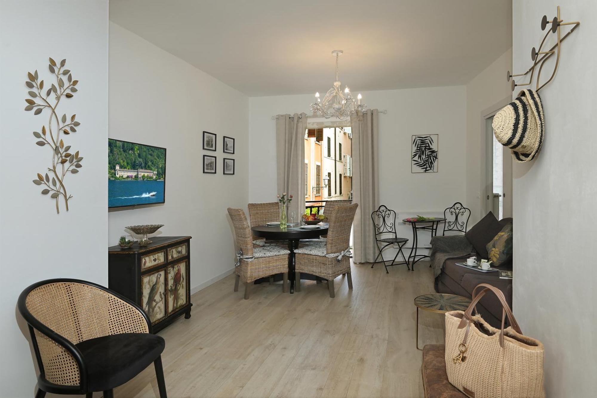 Cavour Apartments Salo Bagian luar foto
